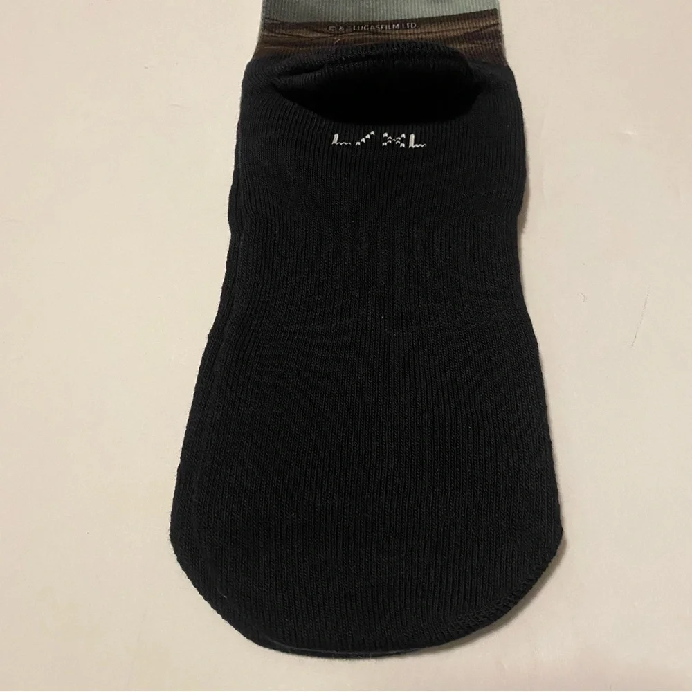 New NWT men’s Yoda Star Wars long socks L/XL black green